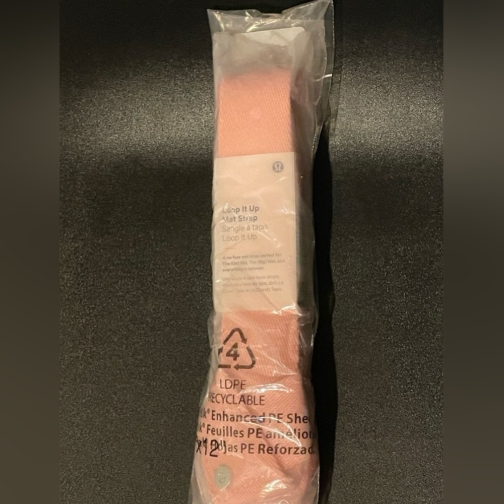 lululemon Loop it up Mat Strap